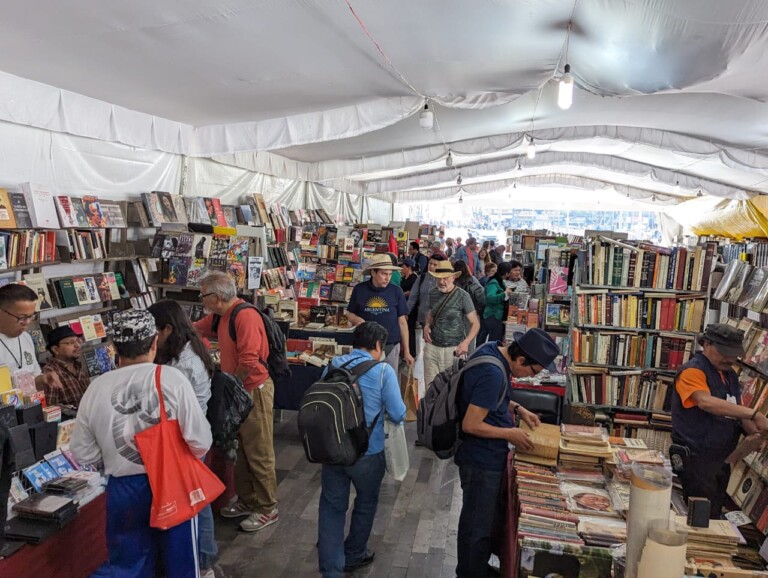 Inicia la 36ª Feria del Libro de Ocasión en el Centro Histórico de la CDMX