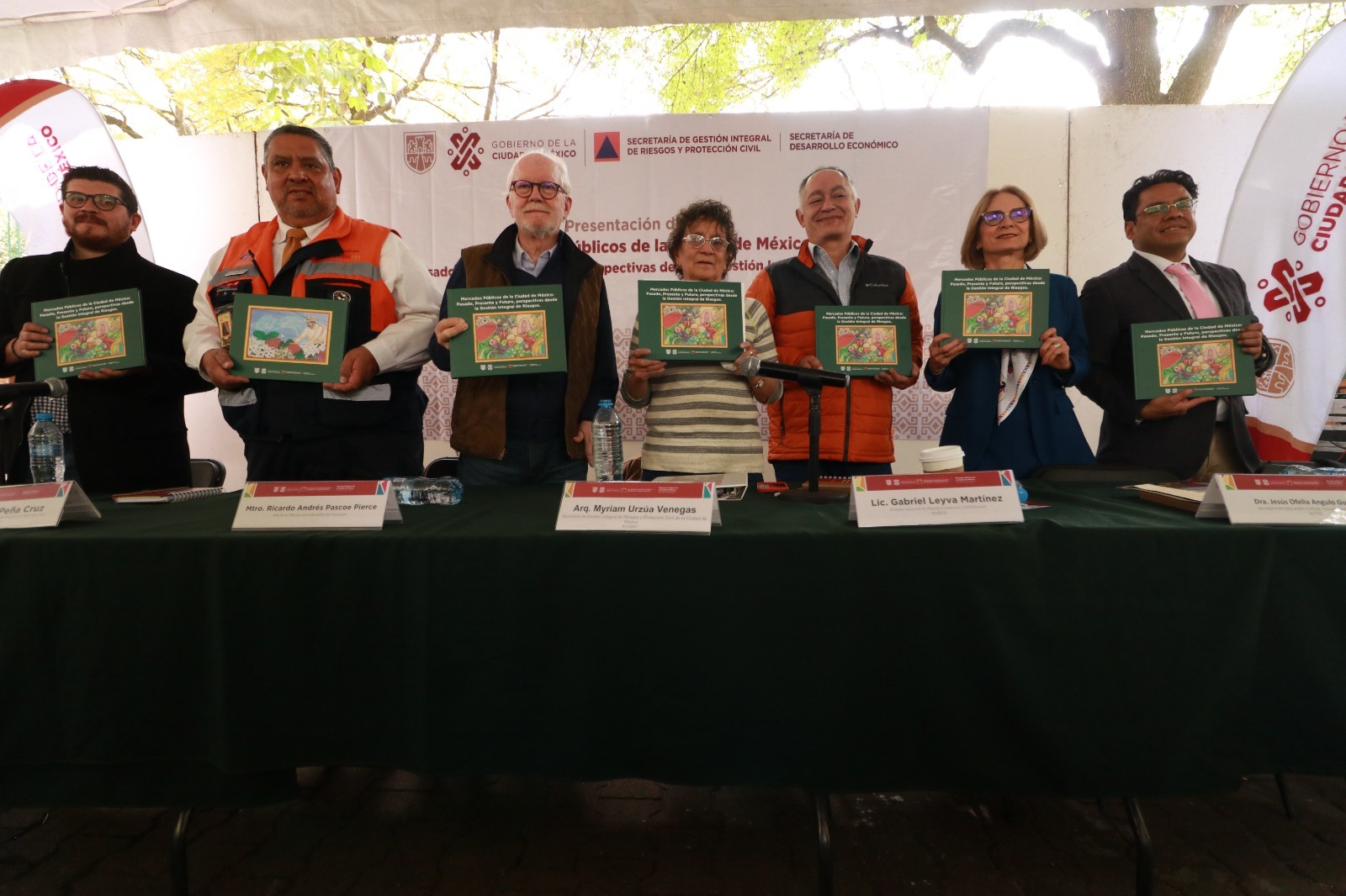 Presentan libro sobre Mercados Públicos de la Ciudad de México desde la perspectiva de la Gestión Integral de Riesgos