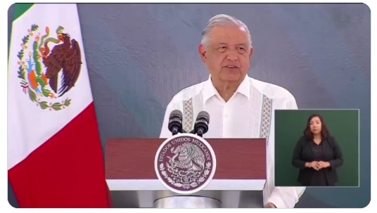 La bandera de México es “hasta de los traidores a la patria”: AMLO