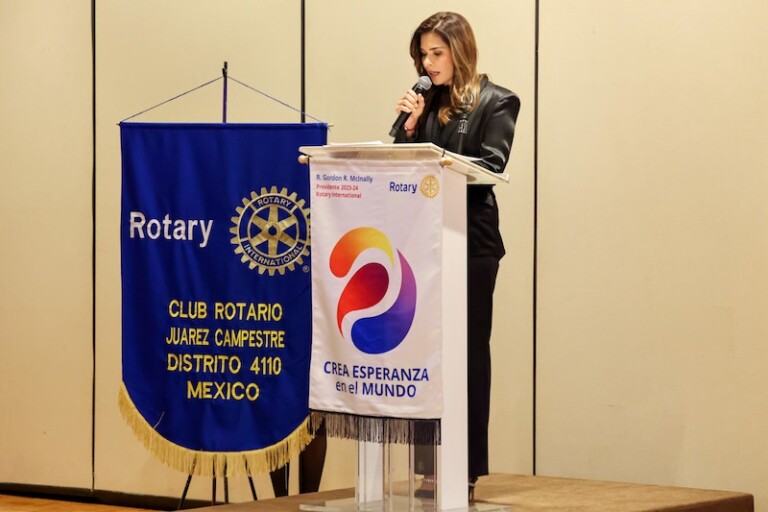 Participa presidenta de DIF, Rubí Enríquez en festejo del Club Rotario Juárez Campestre