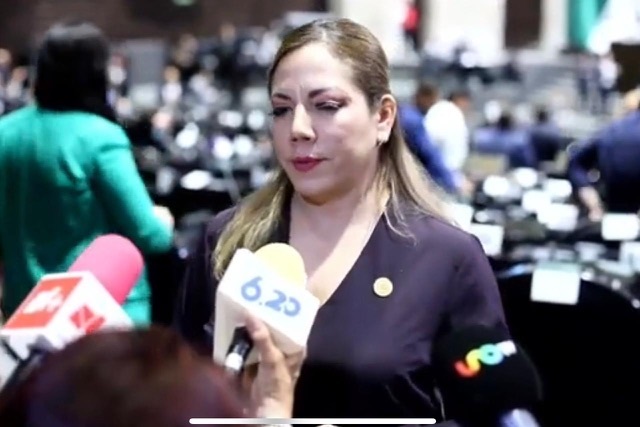 Laura Contreras acusa violación a derechos humanos de migrantes por parte del INM en el Aeropuerto de Cancún