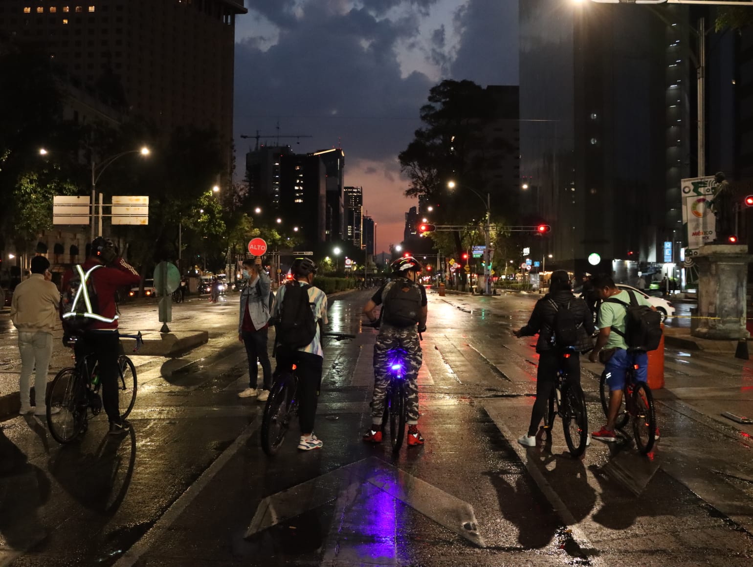 SEMOVI invita al Paseo Nocturno “Muévete en Bici” para celebrar la Primavera