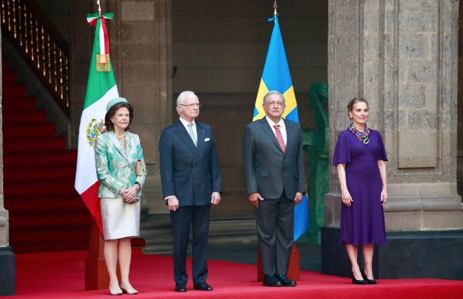 AMLO da la bienvenida a los reyes de Suecia en Palacio Nacional