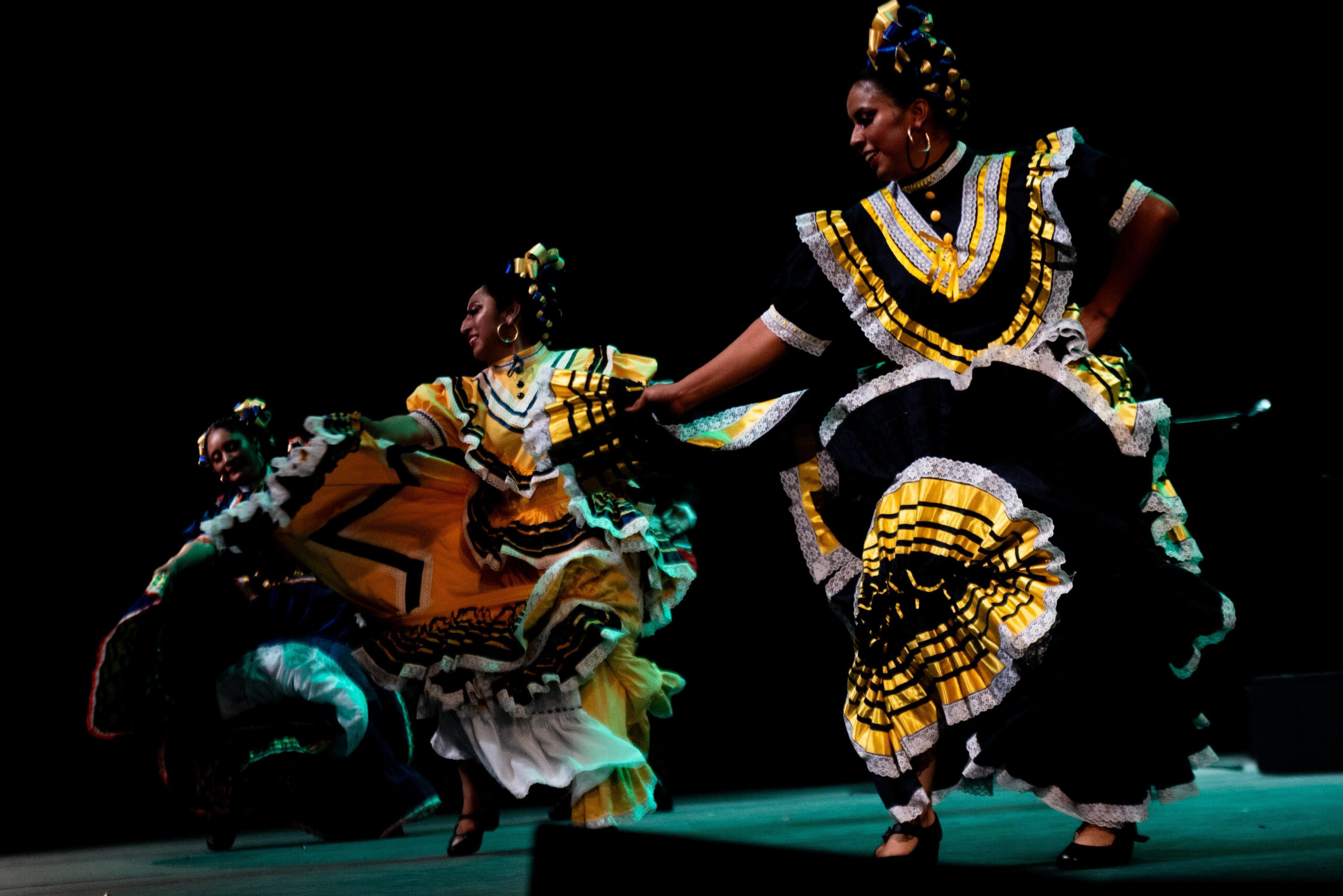 Banda Filarmónica Femenil Ka’Ux resuena en el Teatro de la Ciudad Esperanza Iris durante “Tiempo de Mujeres. Festival por la Igualdad 2024”