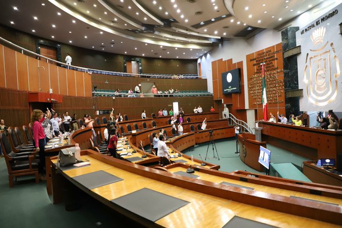 Congreso de Guerrero envía a Evelyn Salgado lista de 32 aspirantes a fiscal