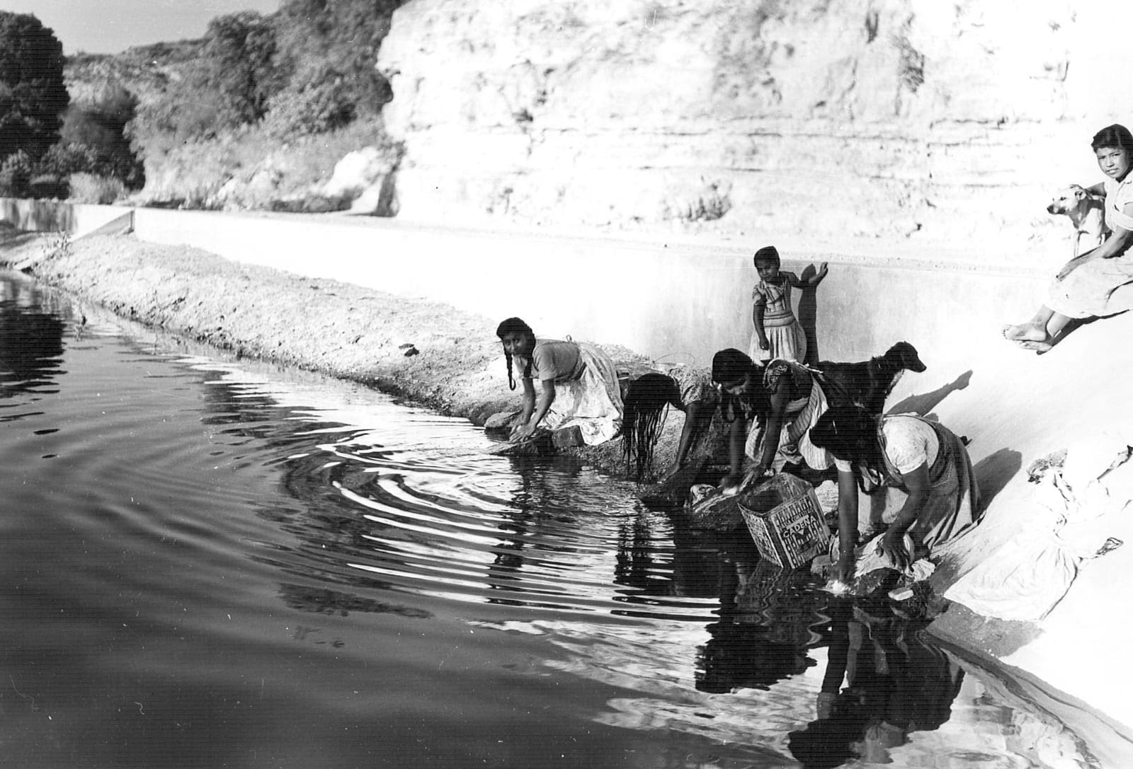 Exposición “Agua y género: inclusión por la paz” en Galería Abierta Gandhi de las Rejas de Chapultepec