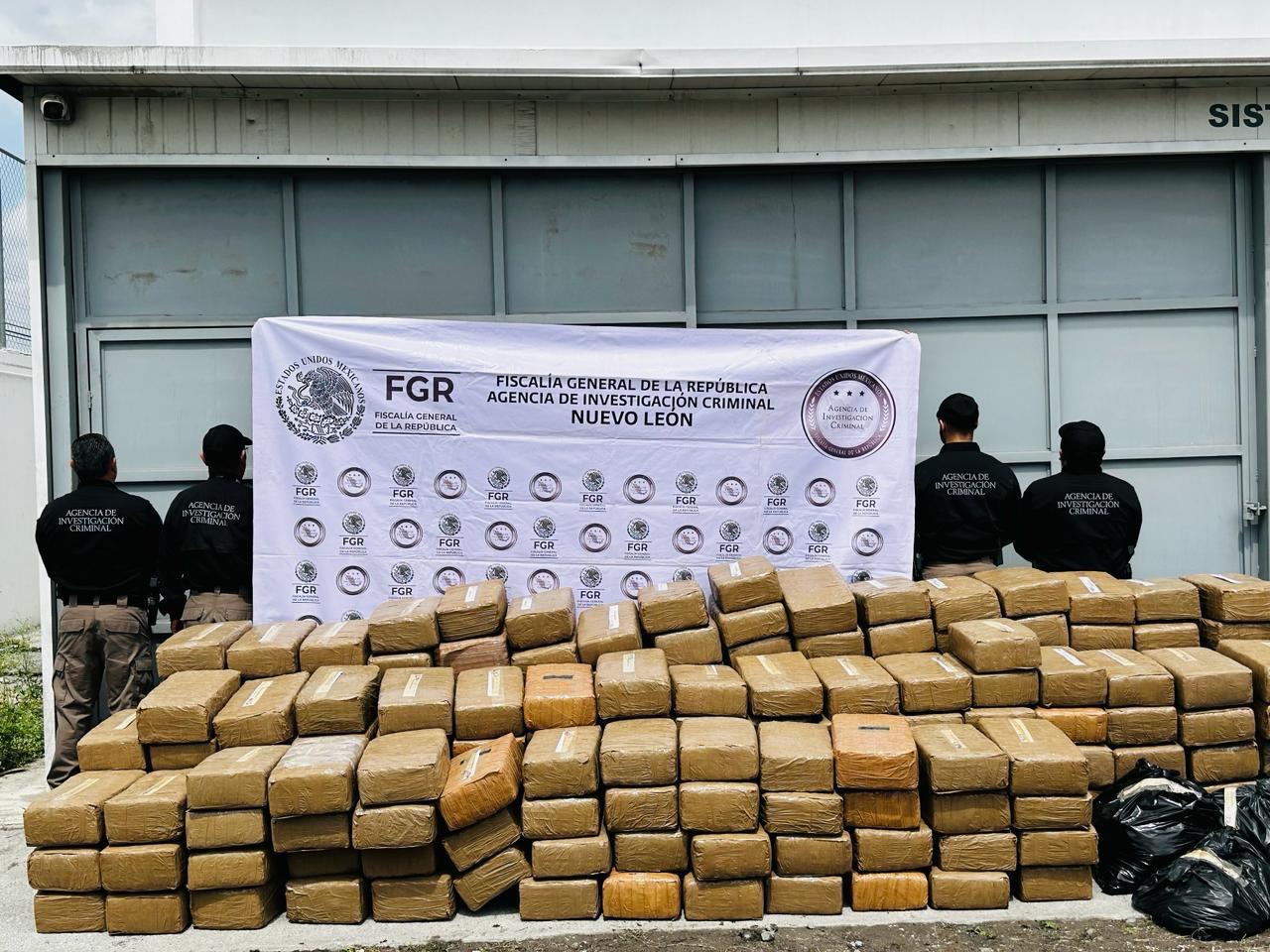 FGR asegura marihuana y metanfetamina en Nuevo León