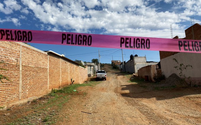 Hallan cinco cuerpos en la carretera de Encarnación de Díaz-Lagos de Moreno, en Jalisco