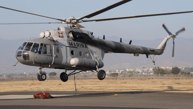 Helicóptero de la Marina sufre accidente al chocar con cables de luz en Sinaloa
