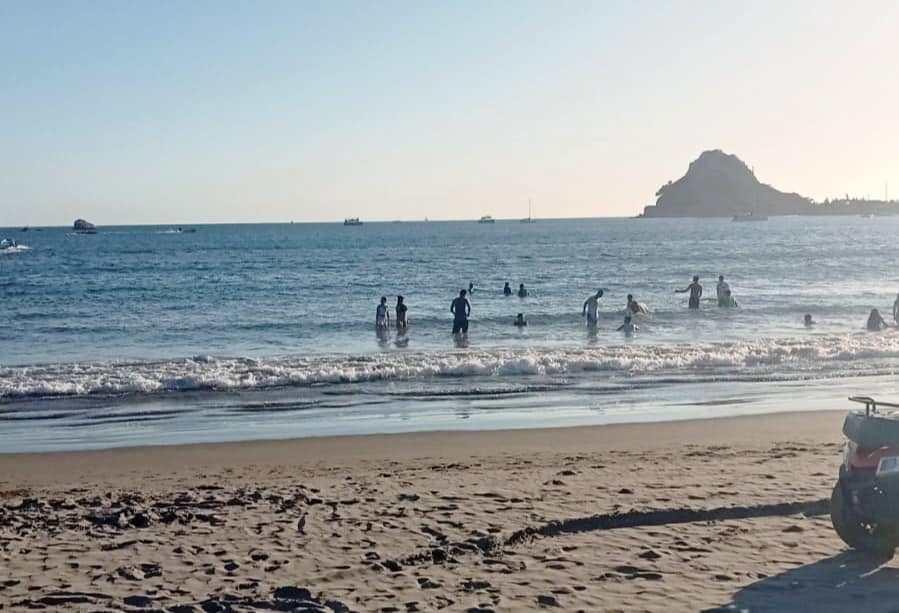 Limitan horarios en playas de Mazatlán