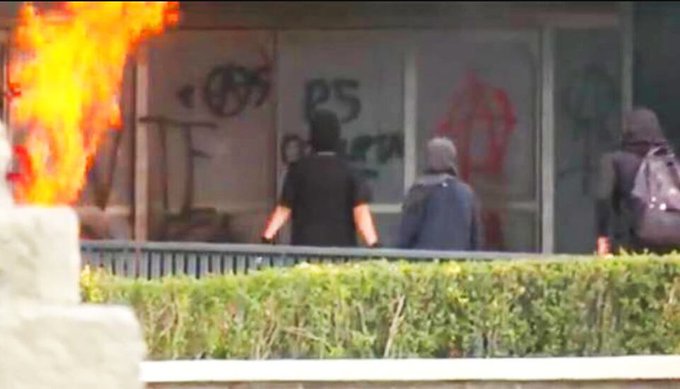 UNAM expulsa a 5 alumnos de Prepa 5 por vandalizar Rectoría en 2023