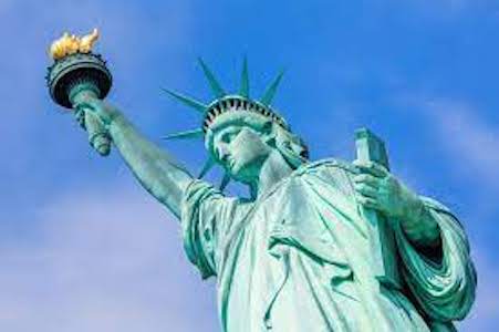 Insiste AMLO en que Estados Unidos mande la Estatua de la Libertad a México