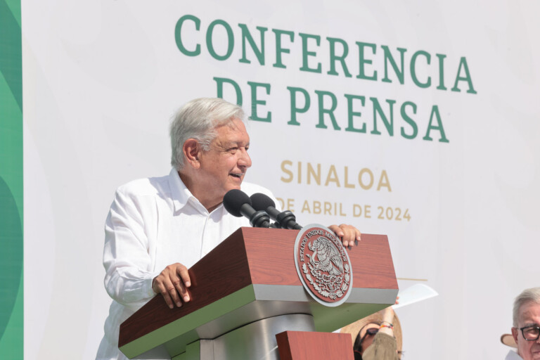 Destaca AMLO aportación de Sinaloa al desarrollo nacional; llama a no estigmatizar al estado por situación de seguridad