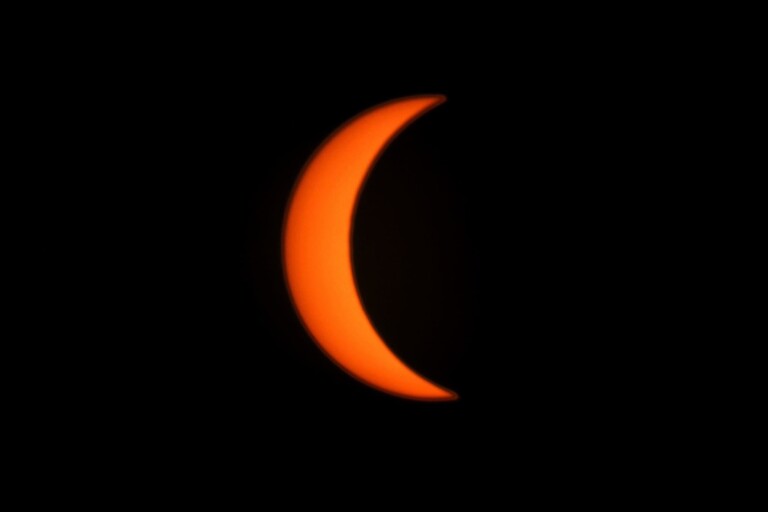 El Eclipse Solar Total cautiva a la Ciudad de México: Un evento astronómico y cultural