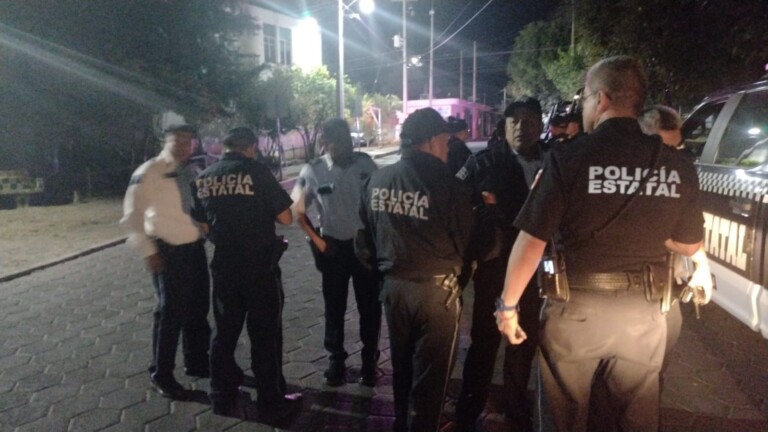 Linchan a policía en Tlaxcala tras asesinato de un taxista