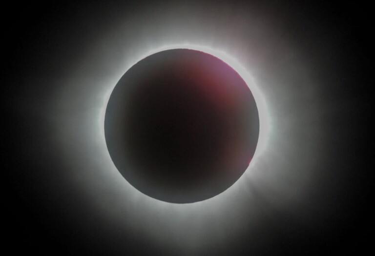 Más de 250 personas atestiguaron el eclipse solar desde las Islas Marías