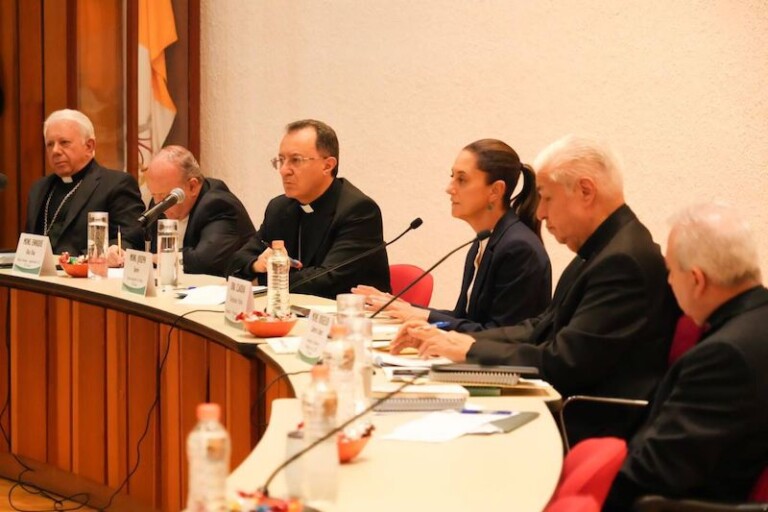 Es importante que las iglesias también apoyen en la atención a las causas: Claudia Sheinbaum se reúne con representantes del episcopado mexicano