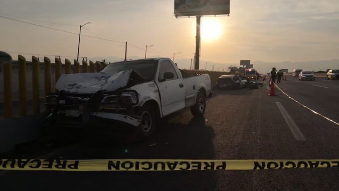 Choque en la México-Puebla deja 2 muertos