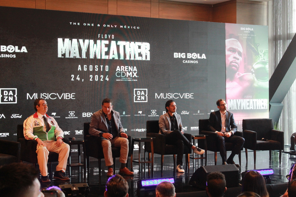 Cancelan clase masiva de Floyd Mayweather en el Zócalo de la Ciudad de México