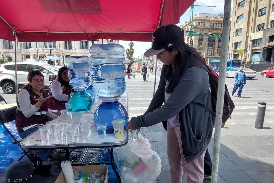 Gobierno de la CDMX instala puntos de hidratación ante onda de calor – Al Momento Noticias