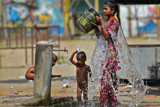 Reportan un muerto por la ola de calor extremo en Nueva Delhi