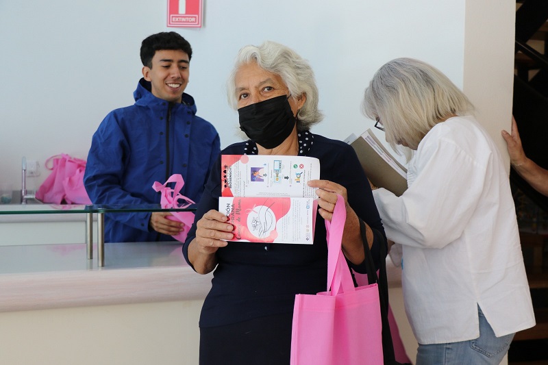 Hospital General de México conmemora Día Internacional de Acción por la Salud de la Mujer con “El camino rosa”