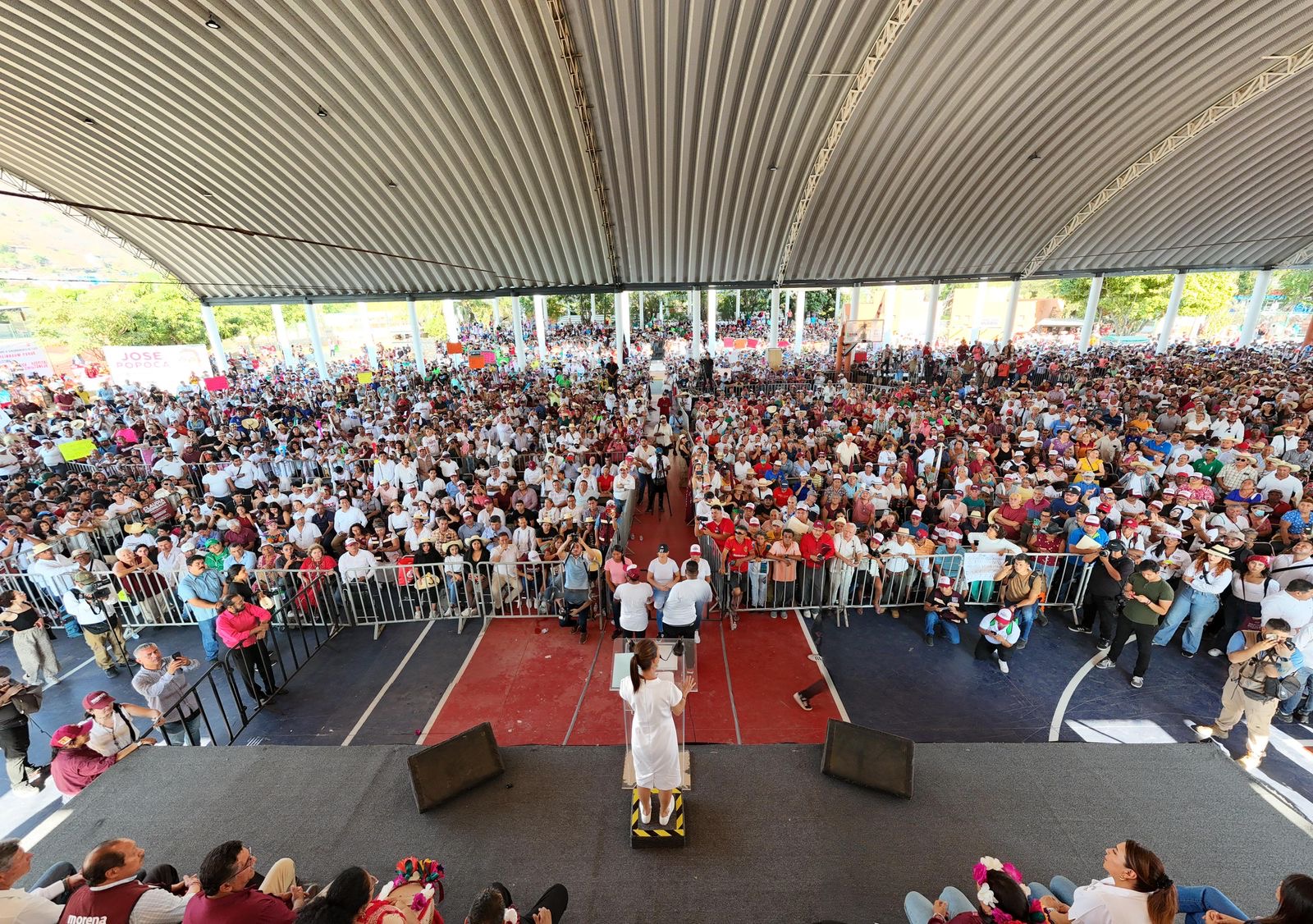 Claudia Sheinbaum llevará carreteras, más universidades y más vivienda a la costa grande guerrerense