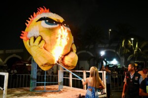 Arranca el Carnaval de Veracruz 2024 con la ‘Quema del Mal Humor‘