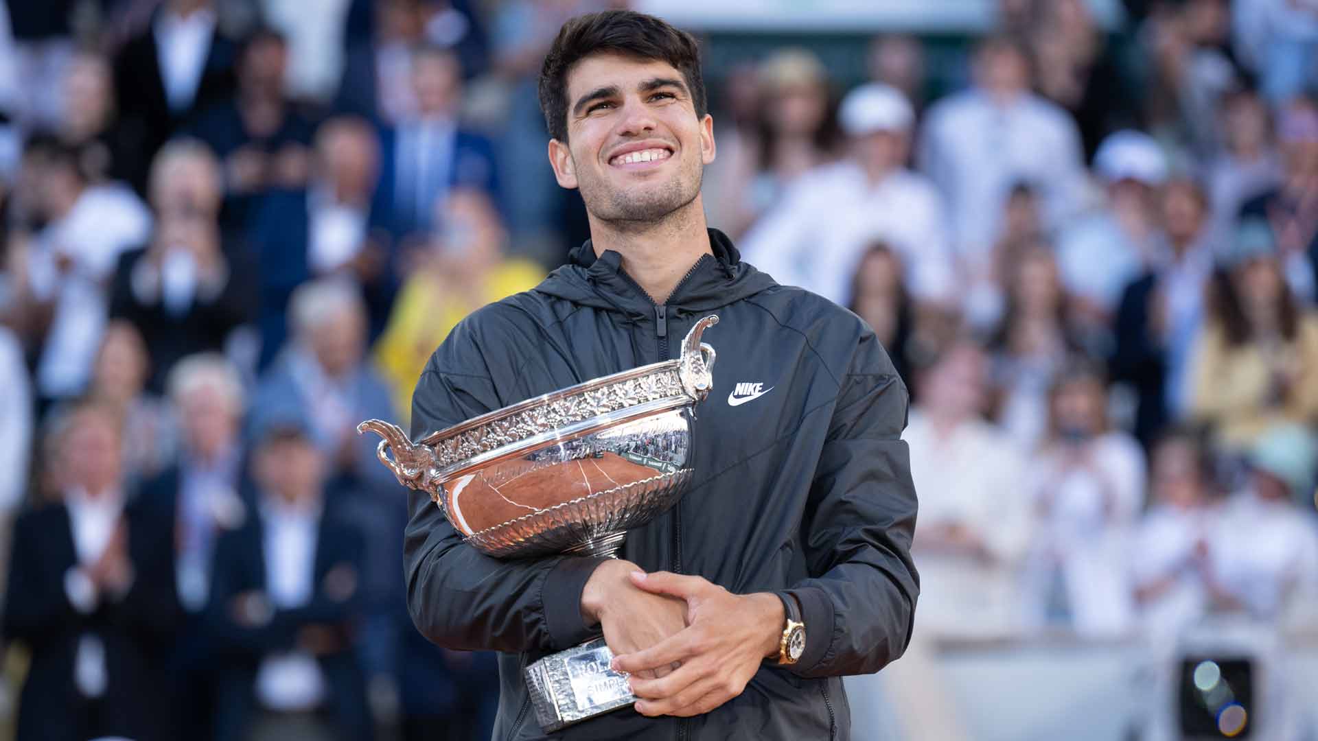 Carlos Alcaraz hace historia en Roland Garros con su tercer Grand Slam