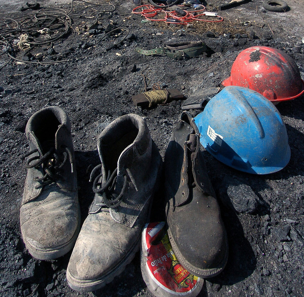 Hallan restos de mineros atrapados en Pasta de Conchos en 2006