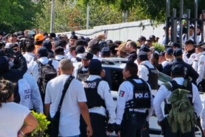 Policías de Campeche dan por terminada su huelga