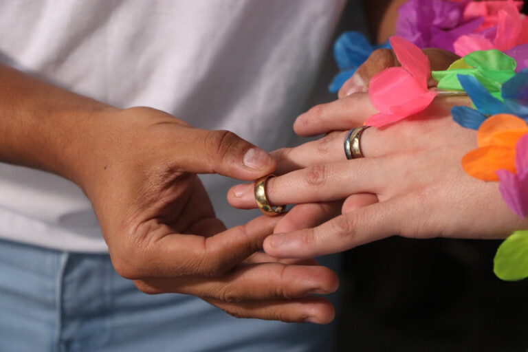 CDMX celebra el Orgullo LGBT+ con 146 matrimonios y reconocimientos de identidad de género