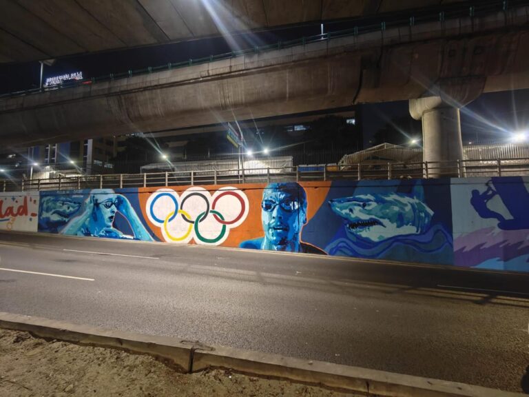 Embellecen Periférico Norte con murales en honor a atletas olímpicos de México