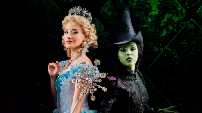 Danna y Ceci de la Cueva Elphaba Glinda Wicked