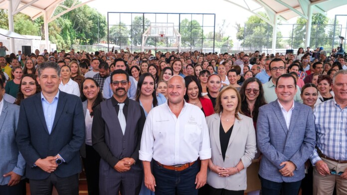 Entregan centro comunitario e infraestructura educativa en Arandas, Jalisco