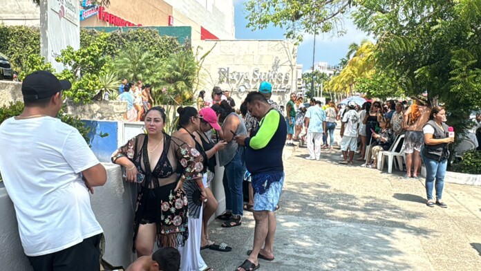 Evacuan hotel de Acapulco por incendio en el cuarto de máquinas