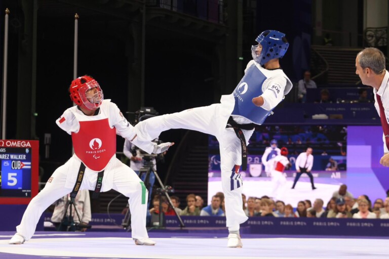 Juan Diego García se cuelga bronce en parataekwondo en París 2024