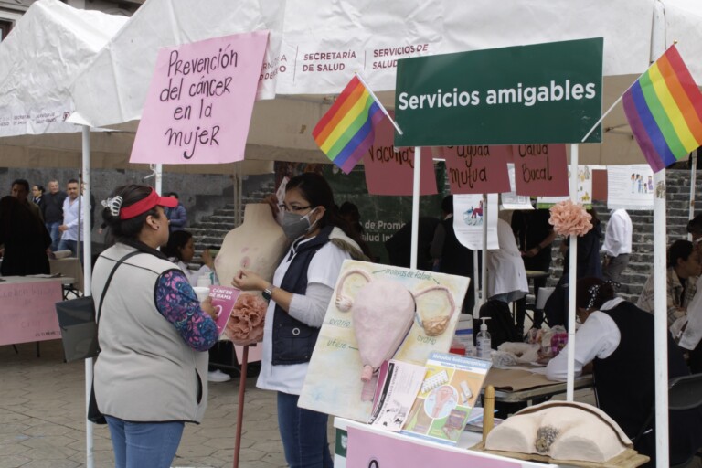 Llaman a mujeres capitalinas a prevenir cáncer cervicouterino con prueba de Papanicolaou