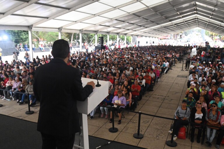 Martí Batres fortalece la economía local con apoyos directos a cooperativas y trabajadores