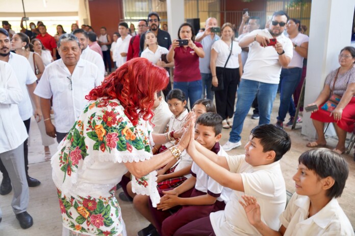 Más de 180 mil alumnos de nivel básico regresaron a las aulas en Campeche