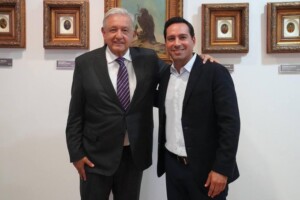 Mauricio Vila se reúne con AMLO