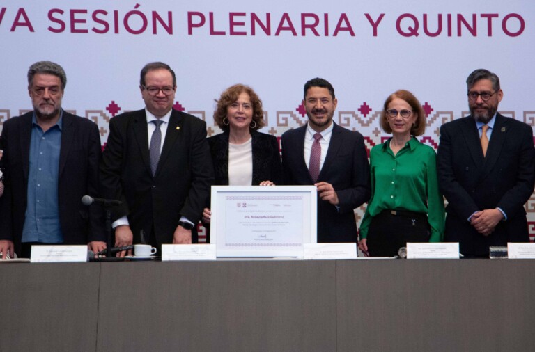 Reconoce Batres labor de la Red ECOs en educación, tecnología y bienestar social