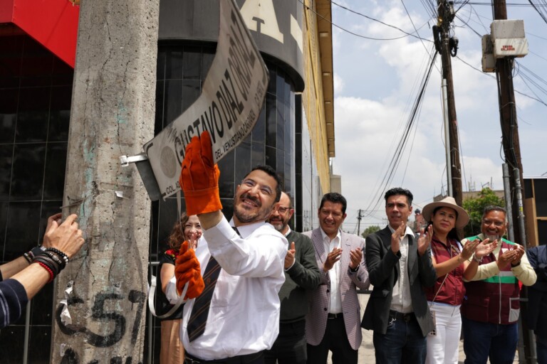 Renombra Martí Batres calle como “Elena Garro” en reconocimiento a las heroínas mexicanas