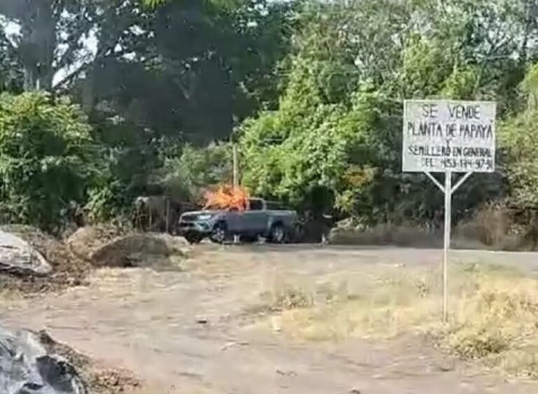 Se registra quema de autos y narcobloqueos en Buenavista, Michoacán