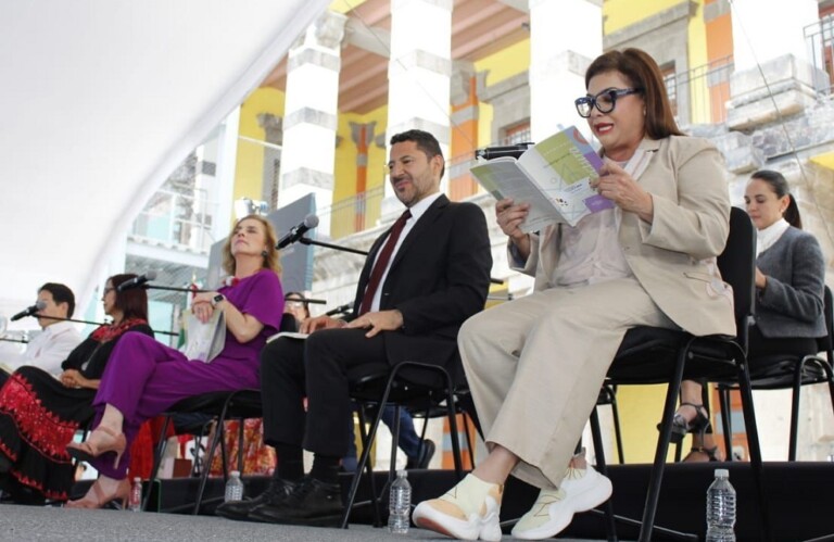 Clara Brugada participa en el Fandango por la Lectura