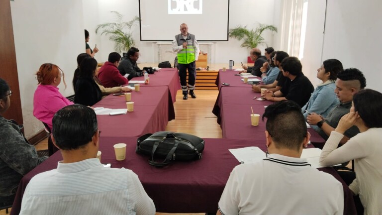 Capacitan a periodistas en primeros auxilios para enfrentar escenarios de riesgo en la CDMX