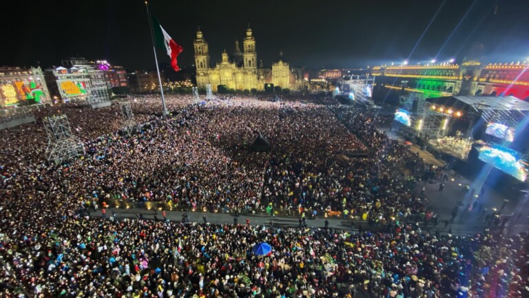 El Zócalo recibe a miles durante el Grito y Desfile Cívico Militar por la Independencia