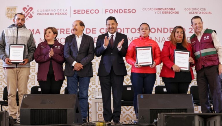 Entrega Martí Batres última ronda de créditos FONDESO con enfoque social prioritario