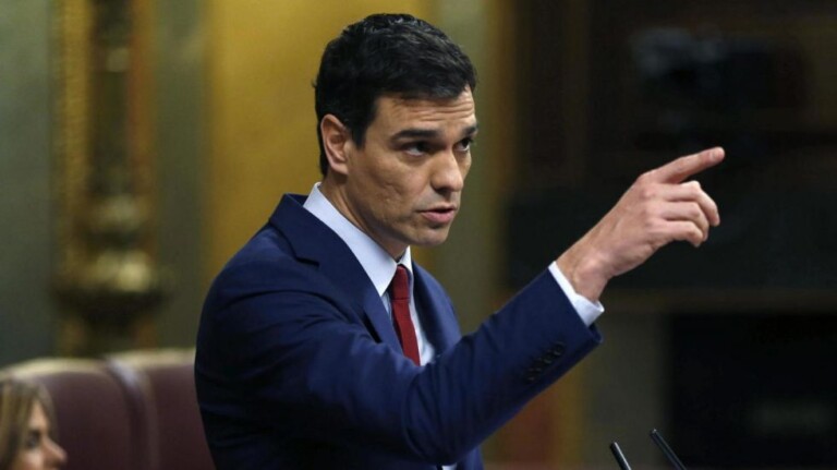 Pedro Sánchez lamenta exclusión de Felipe VI