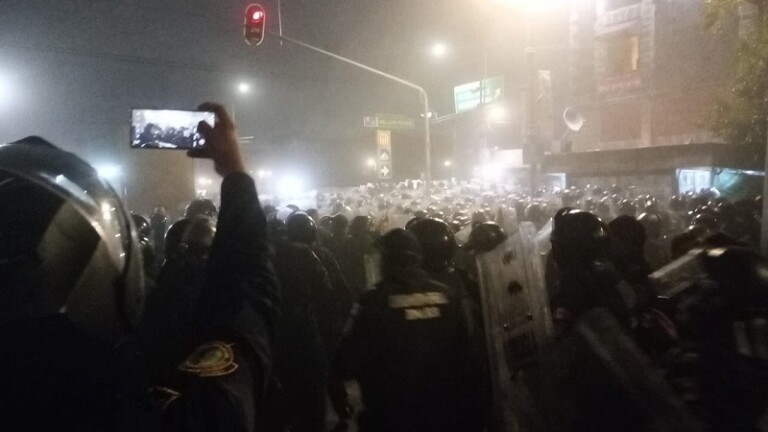 Policías de la CDMX golpearon a mujeres en pies, rodillas y cintura para evitar registro de la prensa, denuncian diputados del PAN